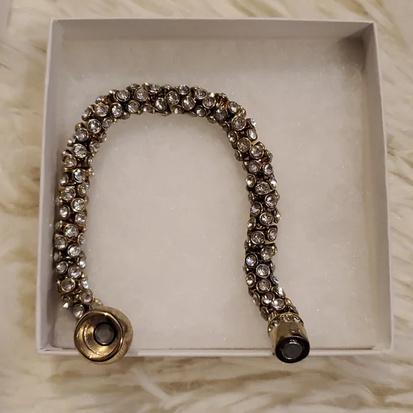 Banana Republic Bracelet - Picture 3 of 6